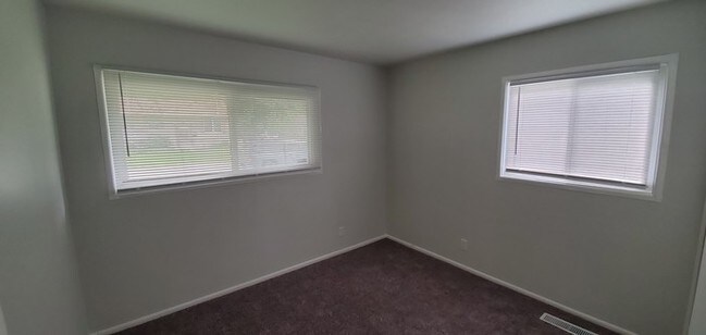 Building Photo - 3544 Macarthur Ln