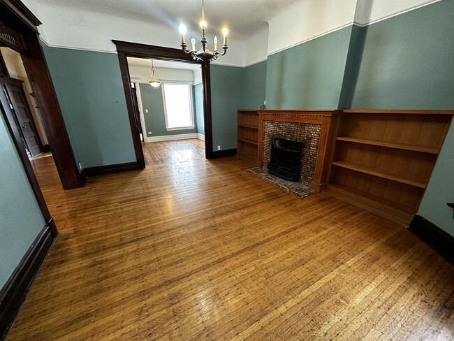 Foto del edificio - 3427 W Adams St