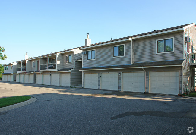 Building Photo - Valley Way Village Apartments