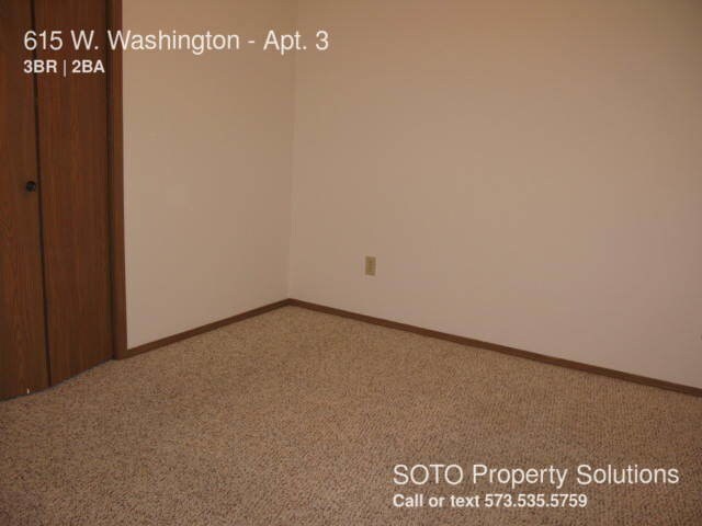 Building Photo - 615 W Washington St