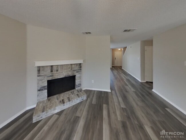 Building Photo - 521 Linacre Drive Crowley TX