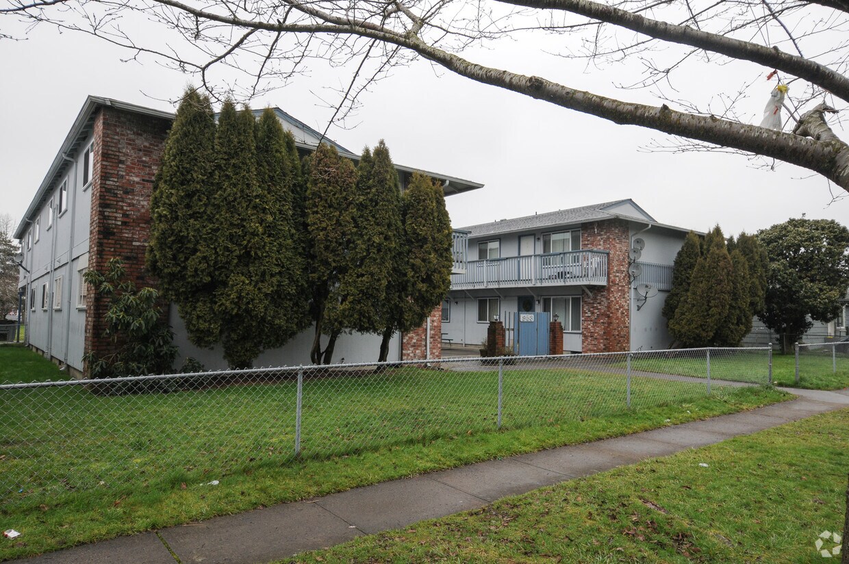 Building Photo - 953 8th Ave