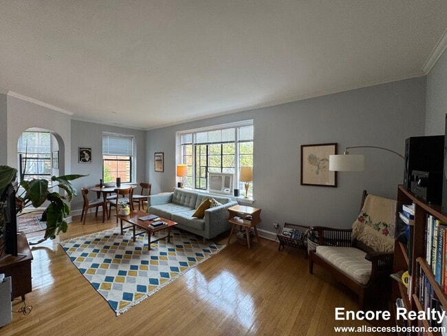 Building Photo - 111 Longwood Ave