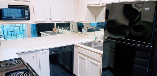 Foto del edificio - 7262 Regency Square Ct