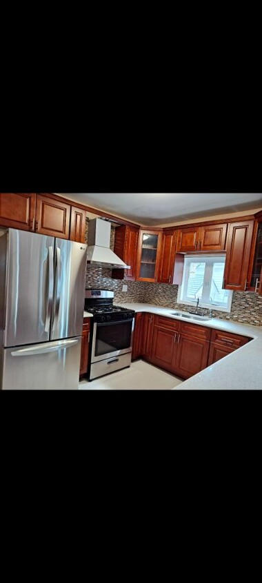 Foto principal - 10657 95th St