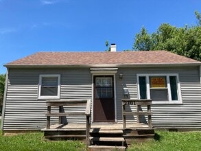 Building Photo - 2301 N Moreland Ave