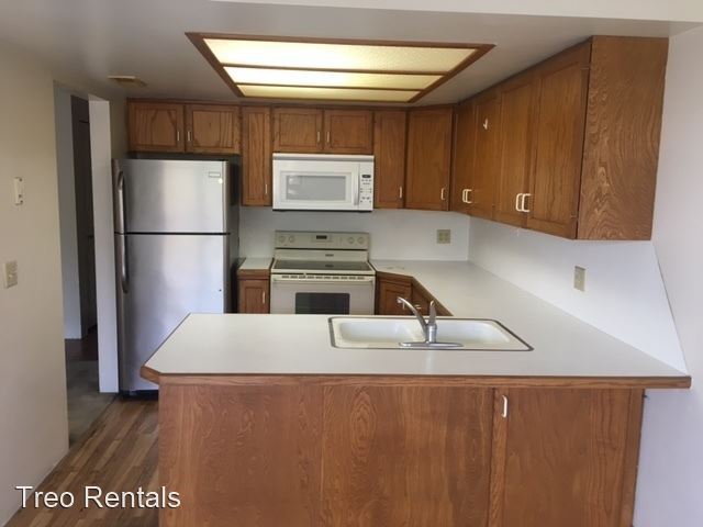 Building Photo - 1 br, 1 bath House - 115 S. 1100 E. #504