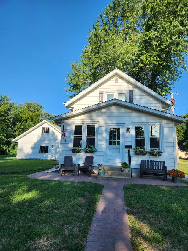 Front of home - 224 S Pine St