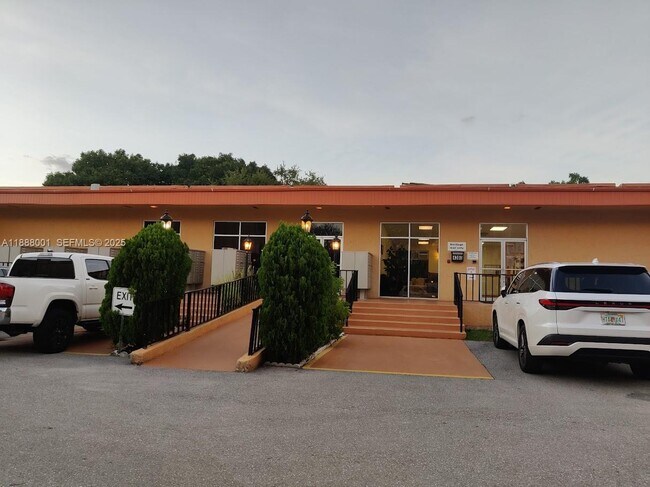 Foto del edificio - 4384 NW 9th Ave