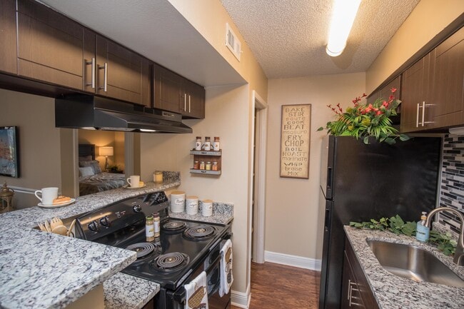 Building Photo - Magnolia Apartments