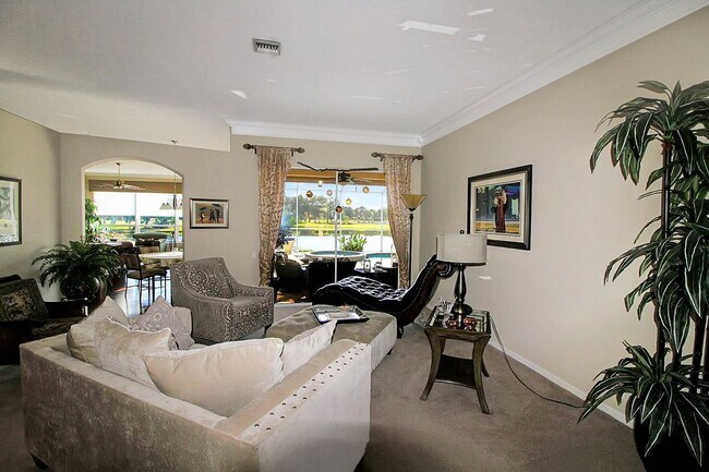 Foto del edificio - 499 Derbyshire Dr