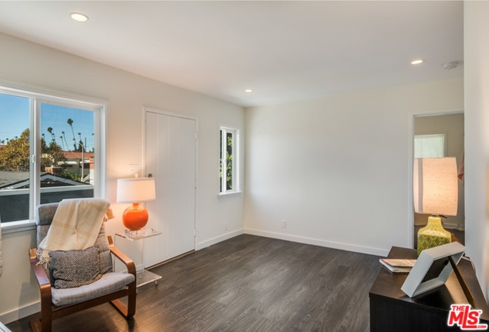 Foto principal - 838 N Ridgewood Pl