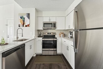 Windsor at Fairlakes apartments — community photo - Windsor at Fairlakes