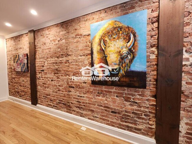 Building Photo - 510 S Kenwood Ave
