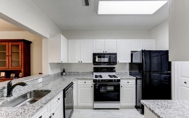 Building Photo - 20320 Beechwood Terrace