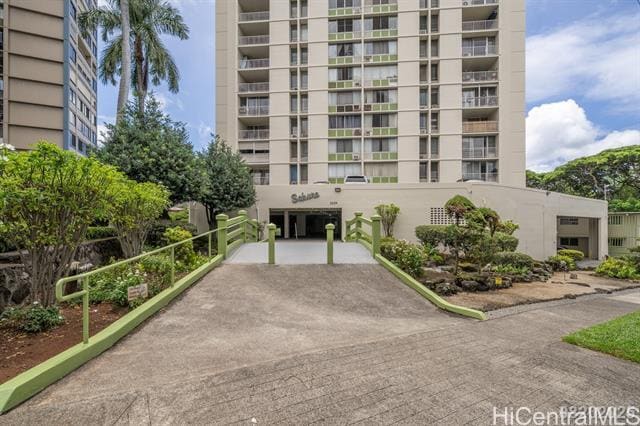 Building Photo - 2029 Nuuanu Ave
