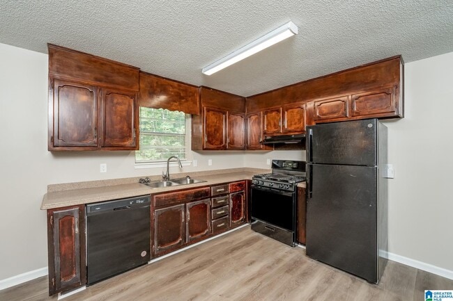 Building Photo - 3814 Mars Ave