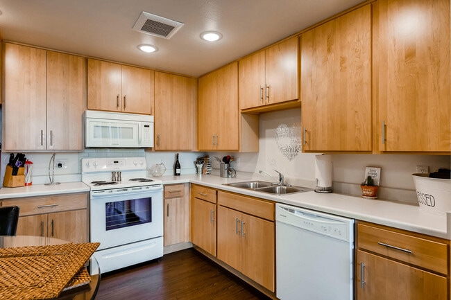 Broadway Lofts | Englewood, CO Apartments - Broadway Lofts