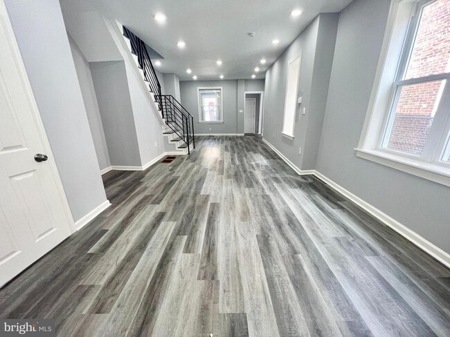 Foto del edificio - 5532 Chancellor St