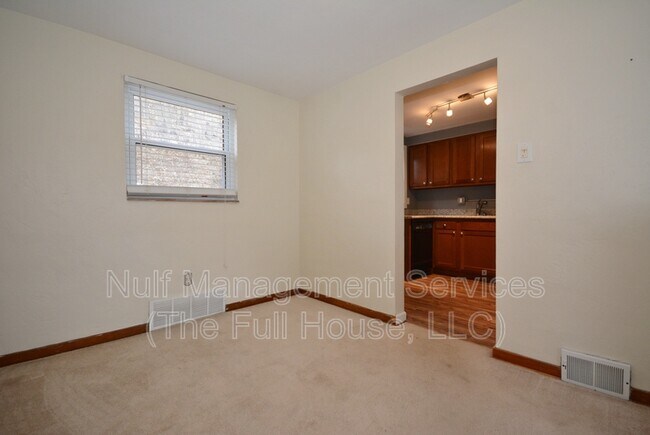 Building Photo - 2025 Fairland St
