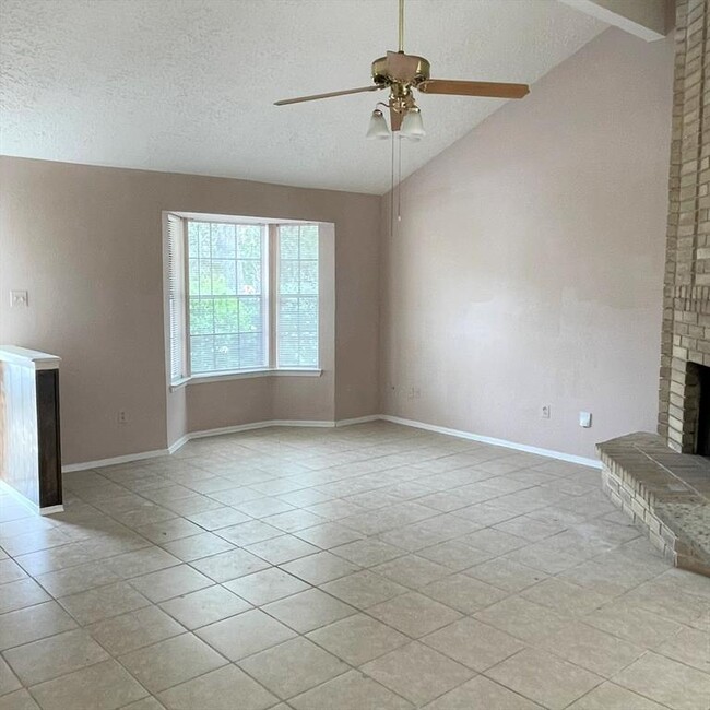 Foto del edificio - 7017 Haven Creek Dr