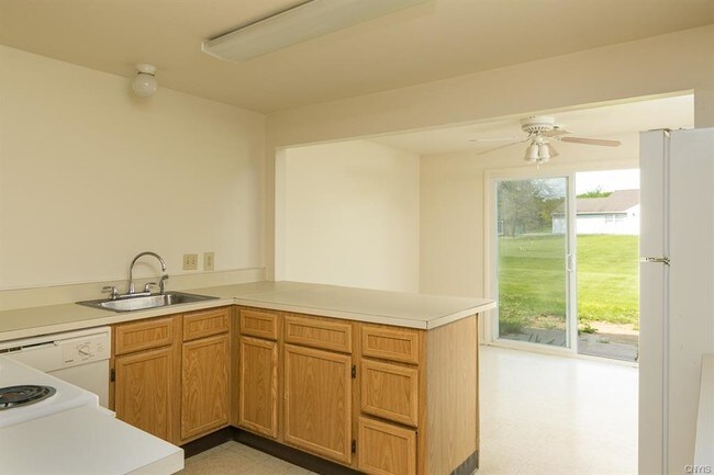 Foto del edificio - 24993 Gerald Ave