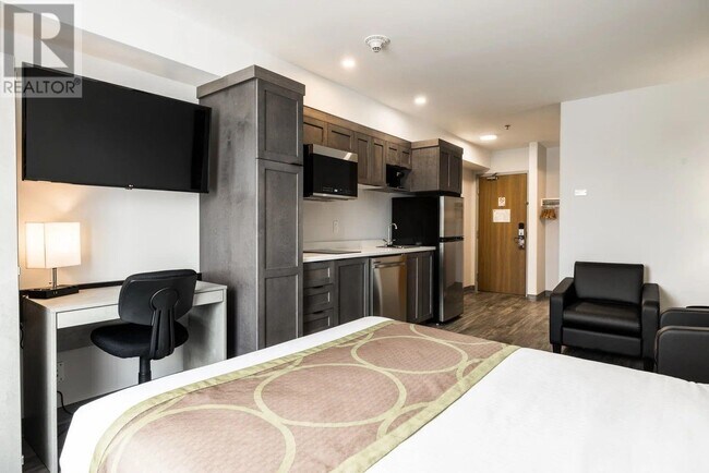 Photo du bâtiment - 175 Higgins Line