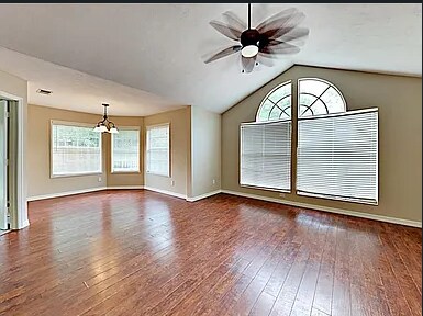 Foto del edificio - 637 Greencove Terrace