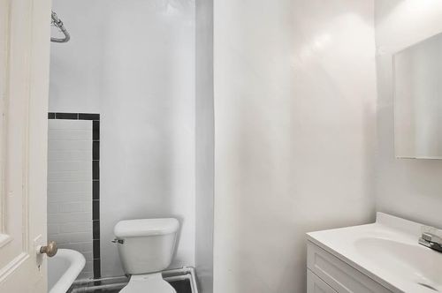 Foto del edificio - 123 W 73rd St