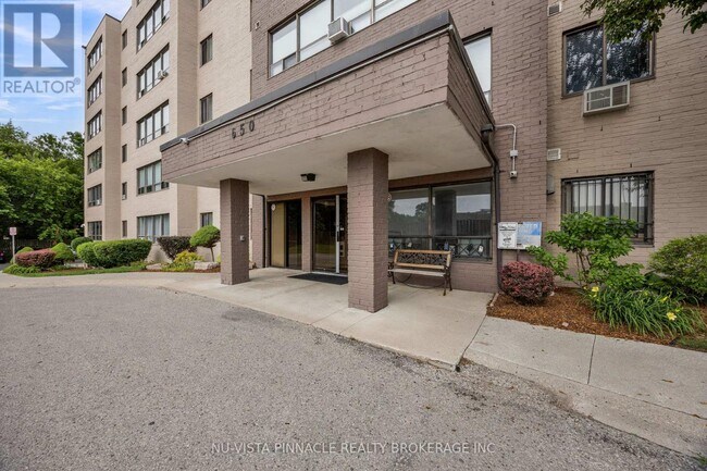 Building Photo - 650 Cheapside St
