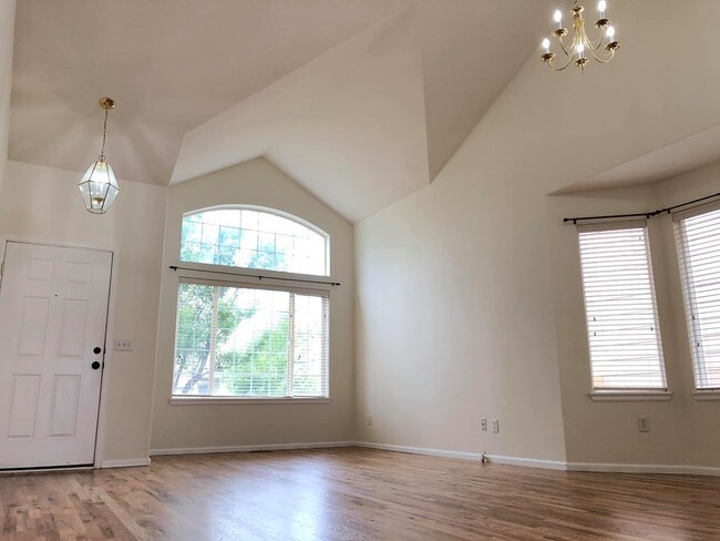 Building Photo - 3534 Huron Peak Pl