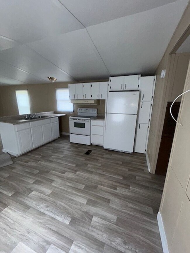 Foto del edificio - 3-bedroom, 2-bath mobile home