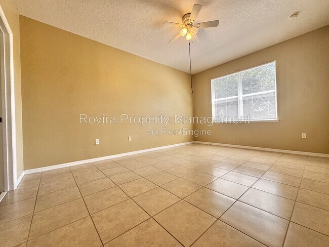 Foto del edificio - 806 Palermo Ct