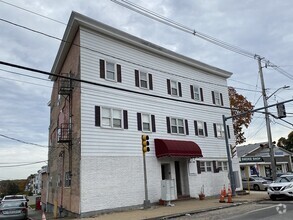 Building Photo - 911-917 N Main St