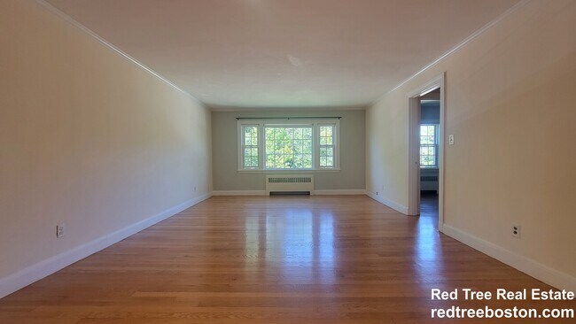 Building Photo - 123 Waban St