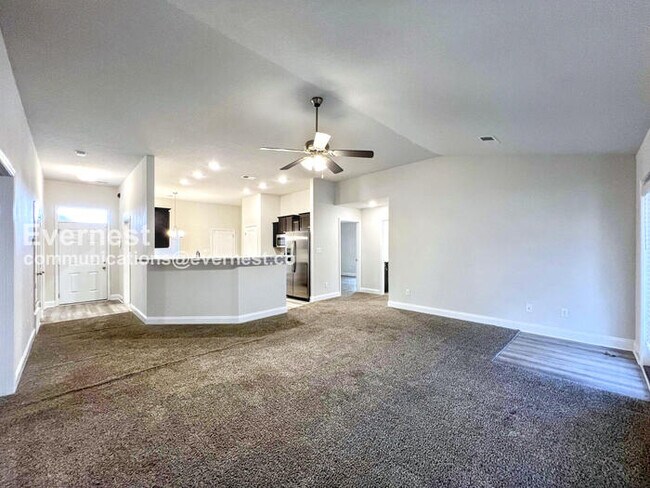 Foto del edificio - 5909 Kuykendall Dr