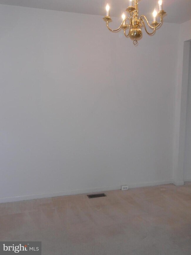 Foto del edificio - 15568 Three Otters Pl