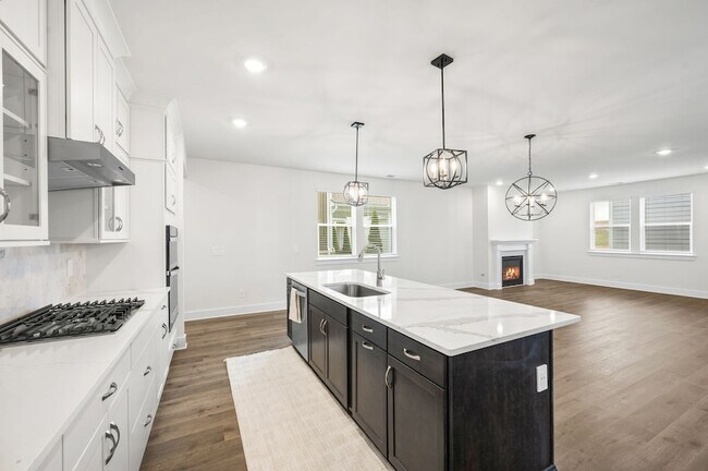 Building Photo - 3040 Poplar Farms Dr