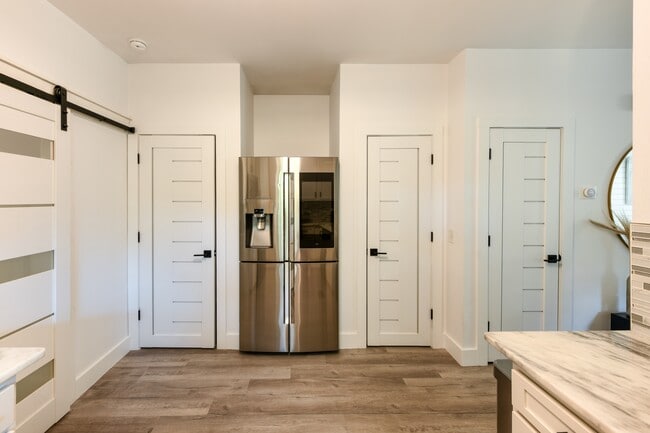 Foto del edificio - 886 Sedge Ct