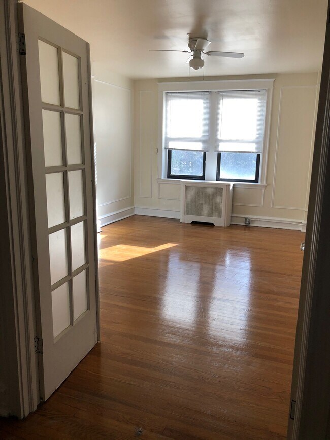 The Residences at Marchwood Apartments Philadelphia, PA