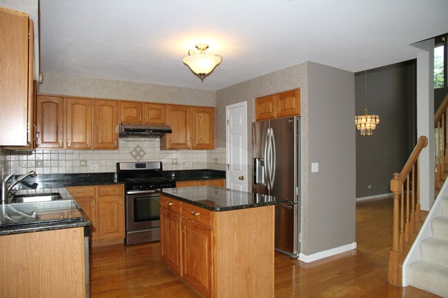 Foto del edificio - 2723 Whitehall Ln