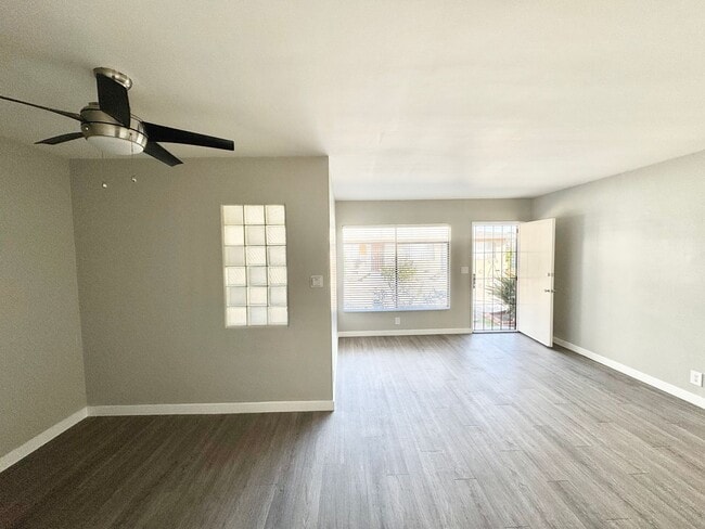 Foto del edificio - 3554 Brenton Ave