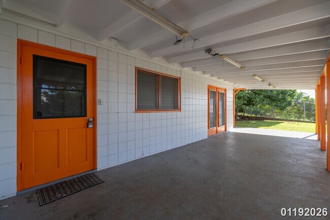 Foto del edificio - $2,600 / 1br - 1 BED 1 BATH DUPLEX (Honolulu)