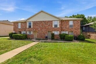 Building Photo - 3828 Coates Cir