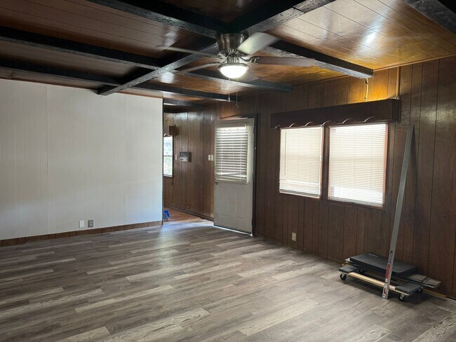 Photo - 8455 Northmont Dr House