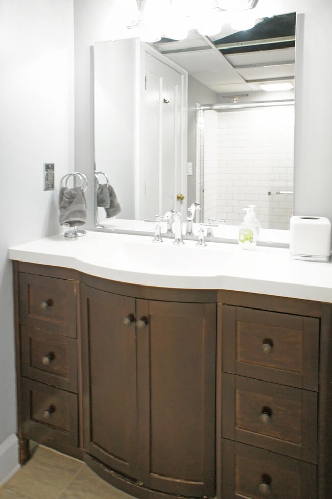 Foto del edificio - 230 E 9th St