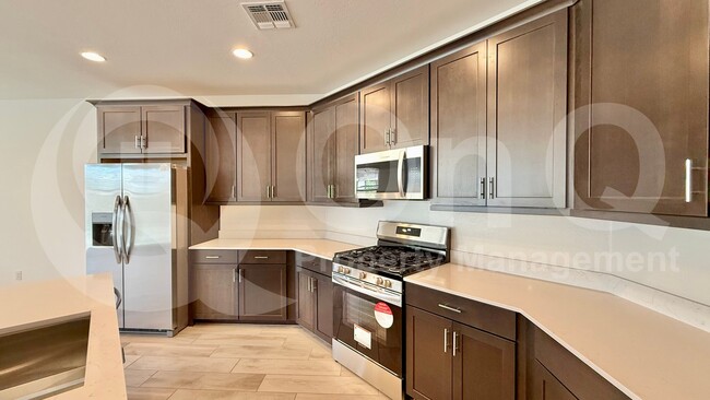 Building Photo - 1454 W J Waltz Wy