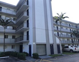 Building Photo - 8610 N Sherman Cir