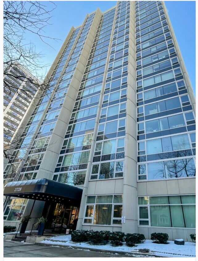 2728 N Hampden Ct, Chicago, IL 60614 Condo for Rent in Chicago, IL