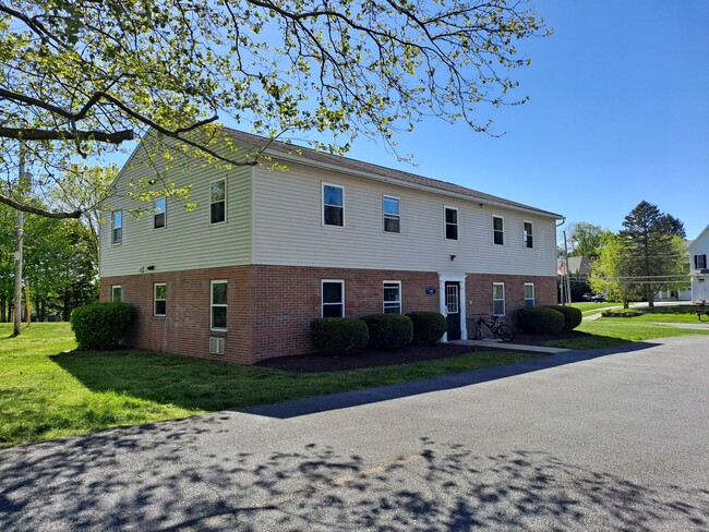 Foto del edificio - Cottage Place & Charlotte Place Apartments